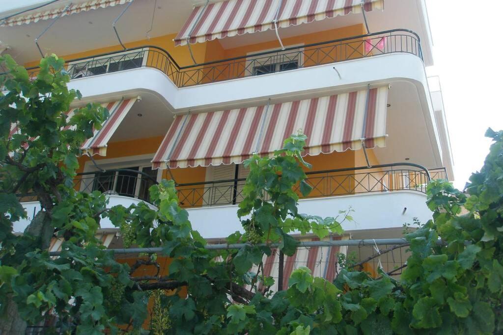 Lina'S Apartment Химара Экстерьер фото